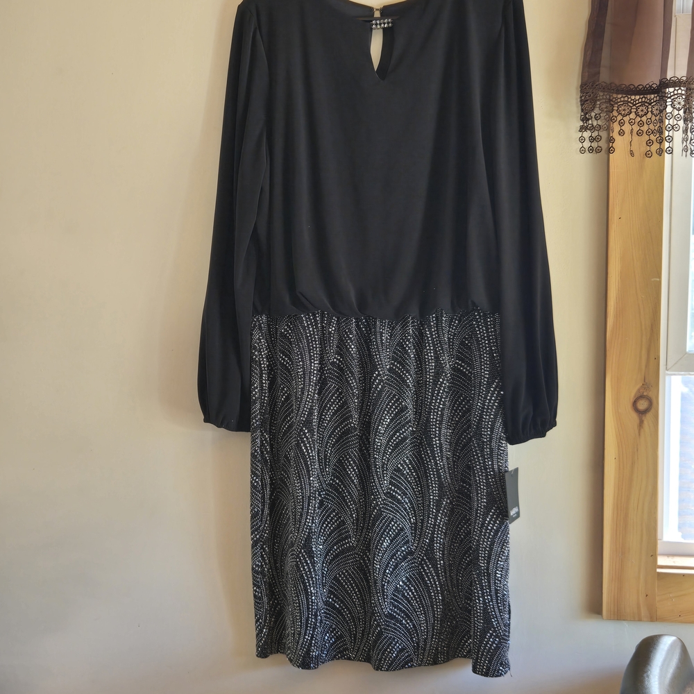 Elegant Black and White Patterned Dress